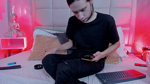 Hecatee 77 online show from November 23, 8:09 pm