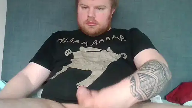 Snapshot of Briansdick96 chatting on October 26, 10:39 am Briansdick96 online show from October 26, 10:39 am