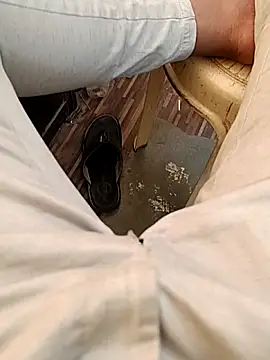 u wan me online show from February 3, 4:54 am